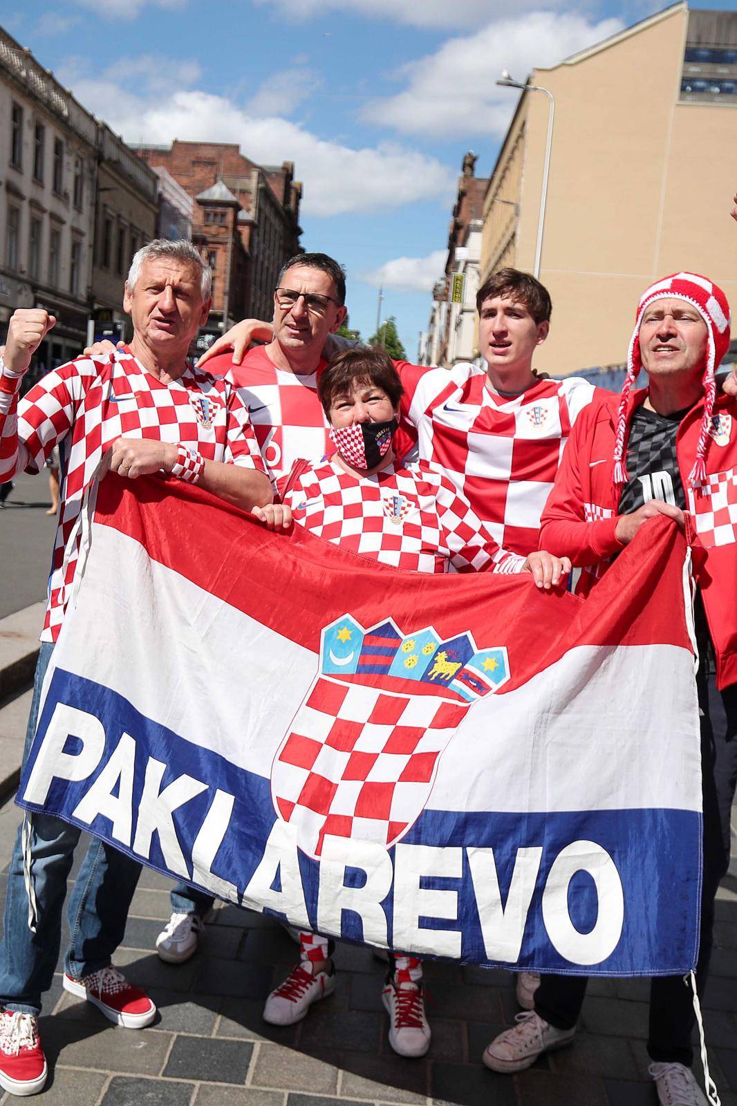 UEFA Europsko prvenstvo 2020, navijači u šetnji gradom prije utakmice Hrvatska - Češka