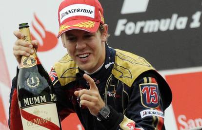 VN Kine: Vettel starta prvi, Button iz trećeg reda