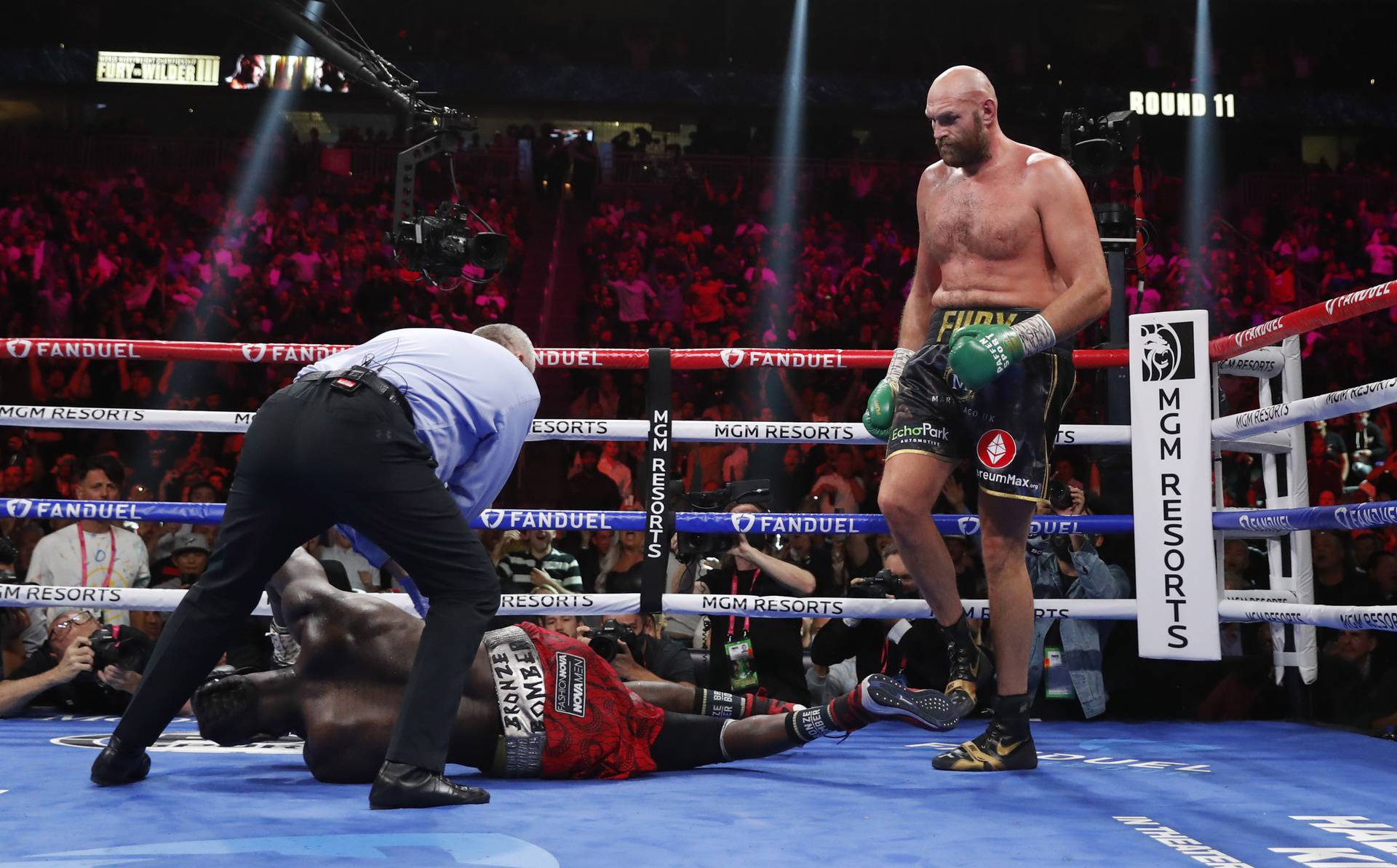 Tyson Fury v Deontay Wilder - WBC Heavyweight Title