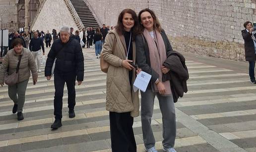 Marija i Antonija u suzama pred relikvijama svetog Franje: 'Ovo je trenutak koji mijenja &zcaron;ivot'
