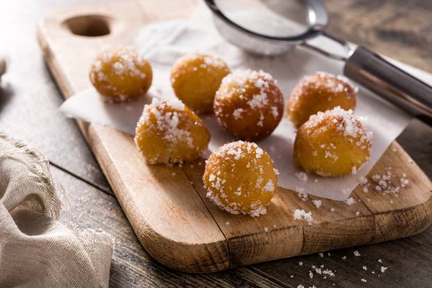 Carnival fritters or buñuelos de viento for holy week