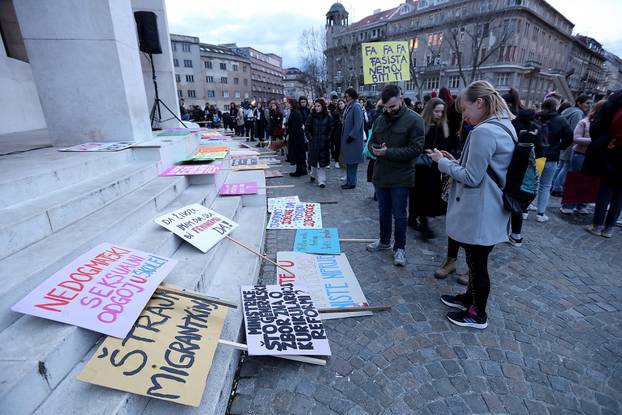 No?ni marš u Zagrebu po?eo okupljanjem na Trgu žrtava fašizma