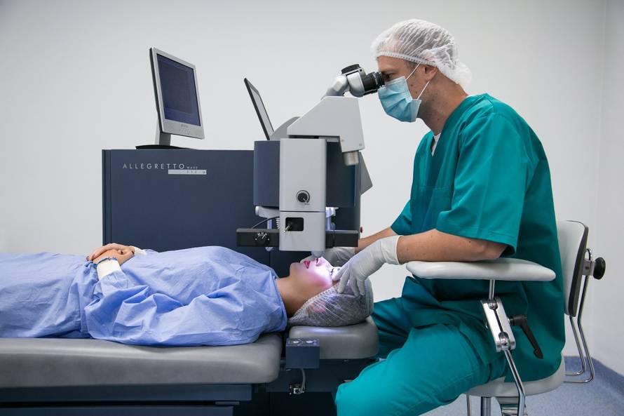 Zašto je proljeće idealno za lasersko skidanje dioptrije?