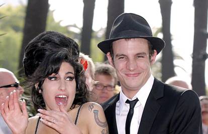 Bivši suprug Amy Winehouse: Zbog mene se počela drogirati