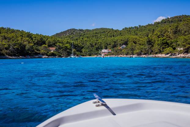 Vela Luka: Uvala Slatina