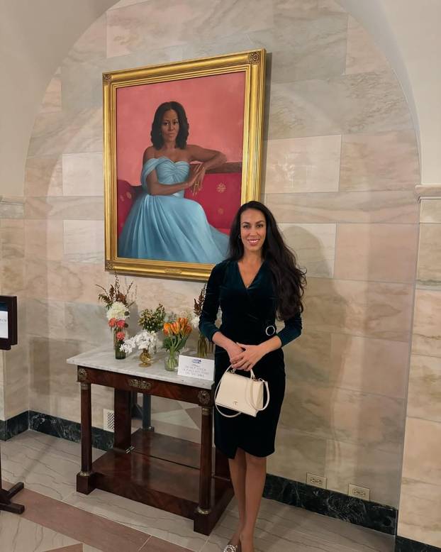 GOLE PRVE DAME Znate li što je zajedničko Trumpu i Golobu?