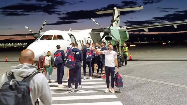 Kakvo putovanje: Odbojkaši prošli čak 3000 km, putovali su brodom, busom i s tri aviona!