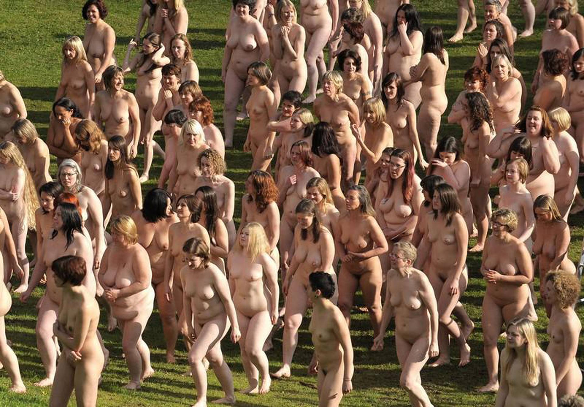 куча голых людей (120) фото