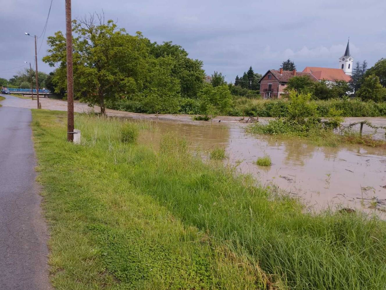 Dio Hrvatske zahvatilo je jako nevrijeme, poplavljene ceste i podrumi: 'Kiša je jako padala'