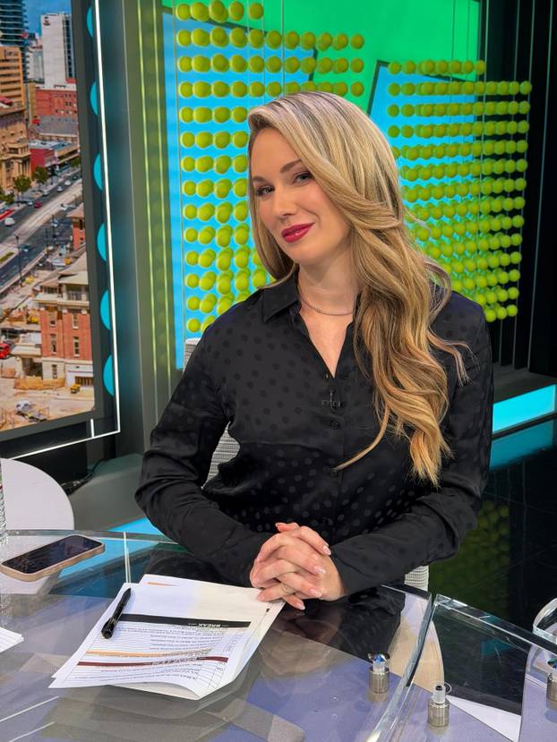 TENISKI SKANDAL Uvaljivala se kolegi?! 'Ako me želiš, onda i jače serviraj'. On je sve negirao