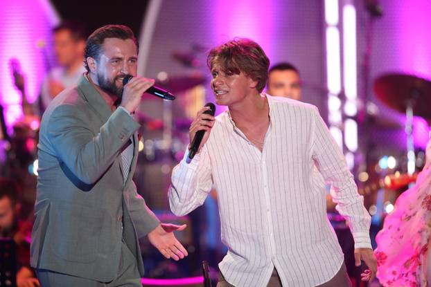 Vela Luka: Održan koncert "Trag u beskraju" posvećen Oliveru Dragojeviću