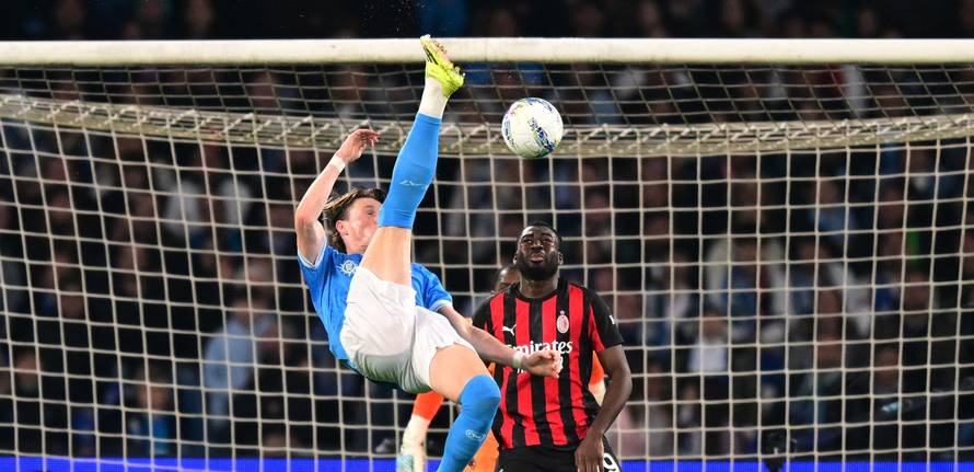 Serie A - Napoli v AC Milan