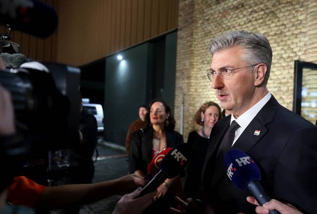 Missing Headline 2025-11-03