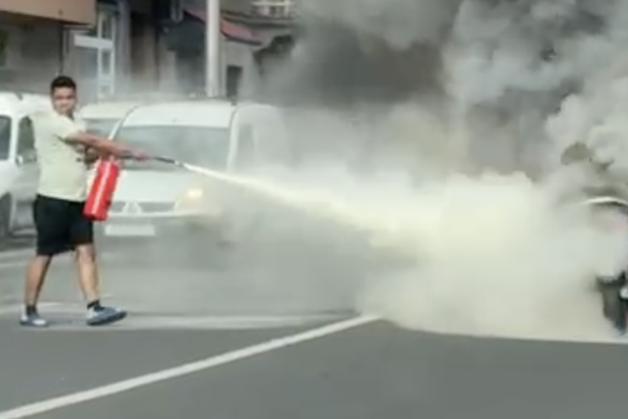 Zapalio se motor u Zagrebu