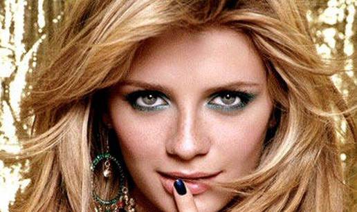 Mischa Barton zavodila Josha Hartnetta u klubu