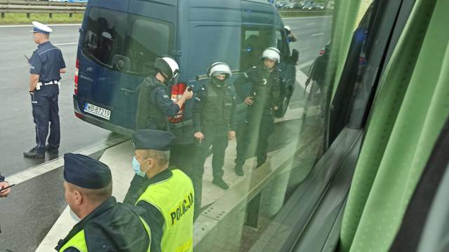Poljska policija zaustavila 150 Boysa prije ulaza u Varšavu!