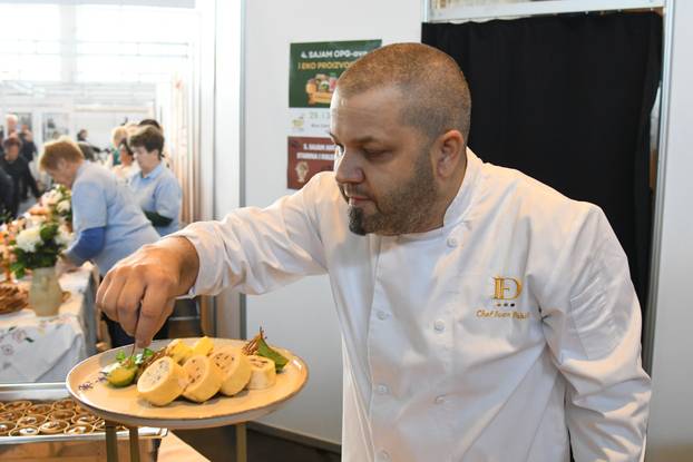 Grubišno Polje: Otvoren dvodnevni 19. Gospodarski sajam sira, meda i vrganja