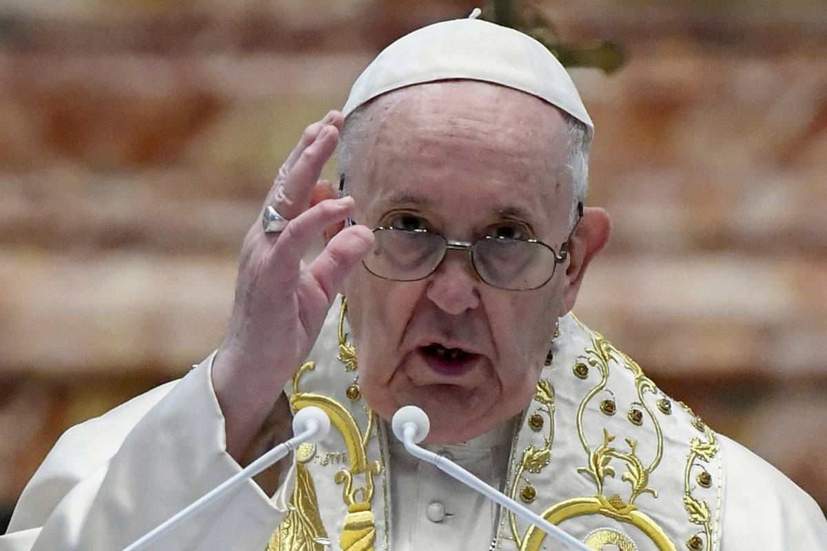 Papa Franjo neće voditi misu u nedjelju: 'On se još oporavlja'