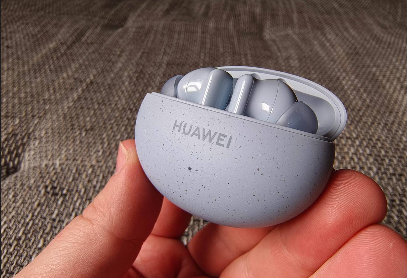 Isprobali smo Huawei Freebuds 5i slušalice: Sjajan spoj cijene i naprednih audio mogućnosti