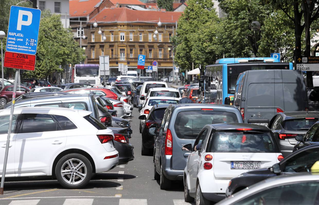 HAK: Prilagodite Brzinu! Pojačan Promet Na Gradskim Cestama I ...