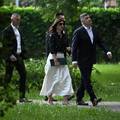 FOTO Zoran Milanovi&cacute; do&scaron;ao na izlo&zcaron;bu sa suprugom: Elegantna Sanja plijenila je poglede...