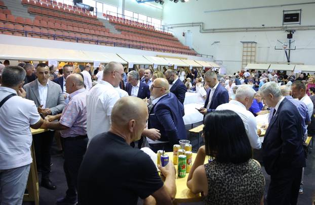 Drniš: Otvoren 9. me?unarodni festival pršuta
