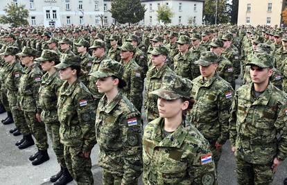 Stižu pozivi za upis u vojnu evidenciju, roditelji šokirani