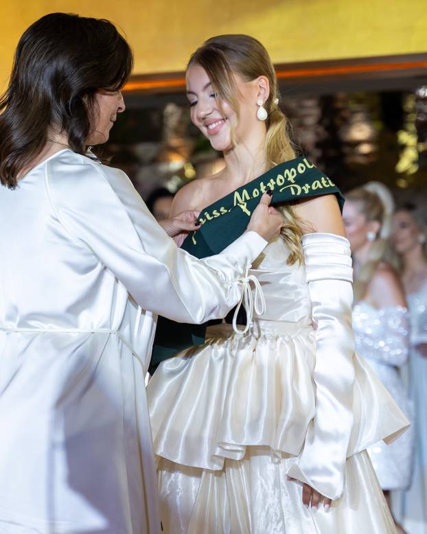 FOTO Ma, ovo se ne viđa često! Pogledajte kako je izgledao izbor za Miss Metropole...