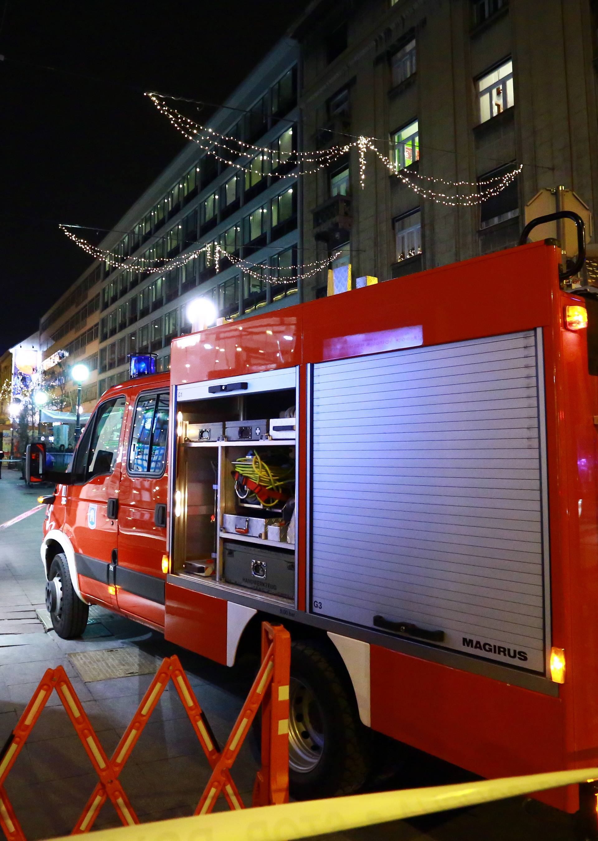 Zagreb: Intervencija vatrogasaca zbog kvara trafostanice u garaÅ¾i centra Cvjetni
