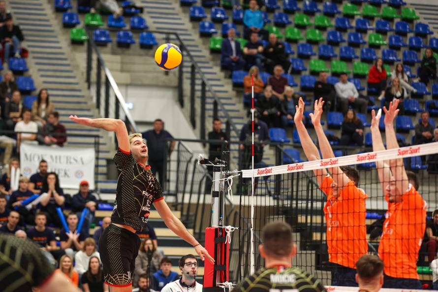 Sisak: Finale kupa za odbojkaše, MOK Mursa Osijek - HAOK Mladost