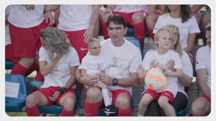 VIDEO Dječak s rijetkom bolešću upoznao idola Mandžu: Gledao sam kad si zabio gol Englezima