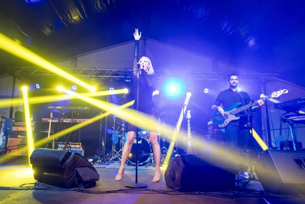 Žminj: Koncert Jelene Rozge za Valentinovo 