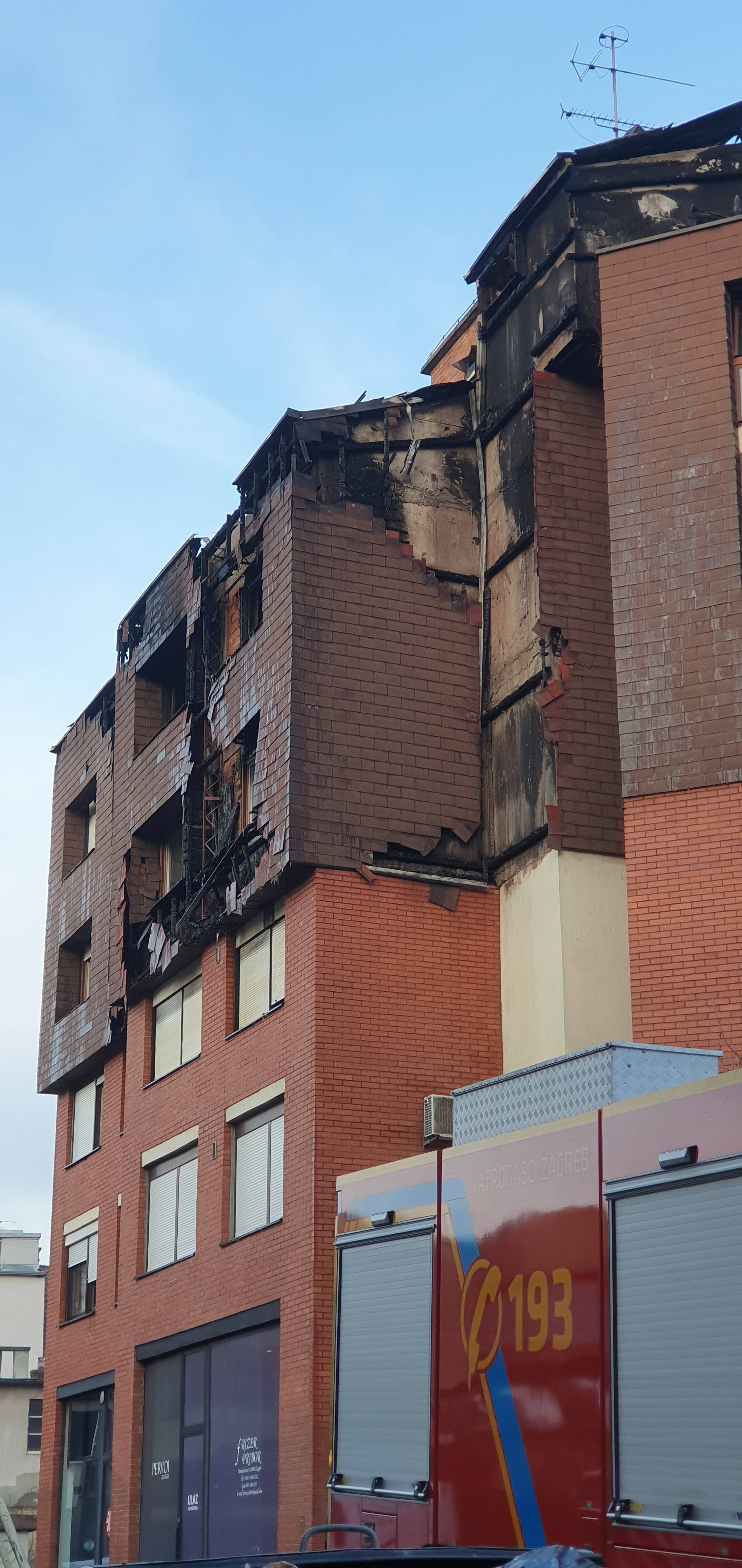 Vatrogasci i dalje na požarištu: 'Susjeda je vrištala, u šoku je'