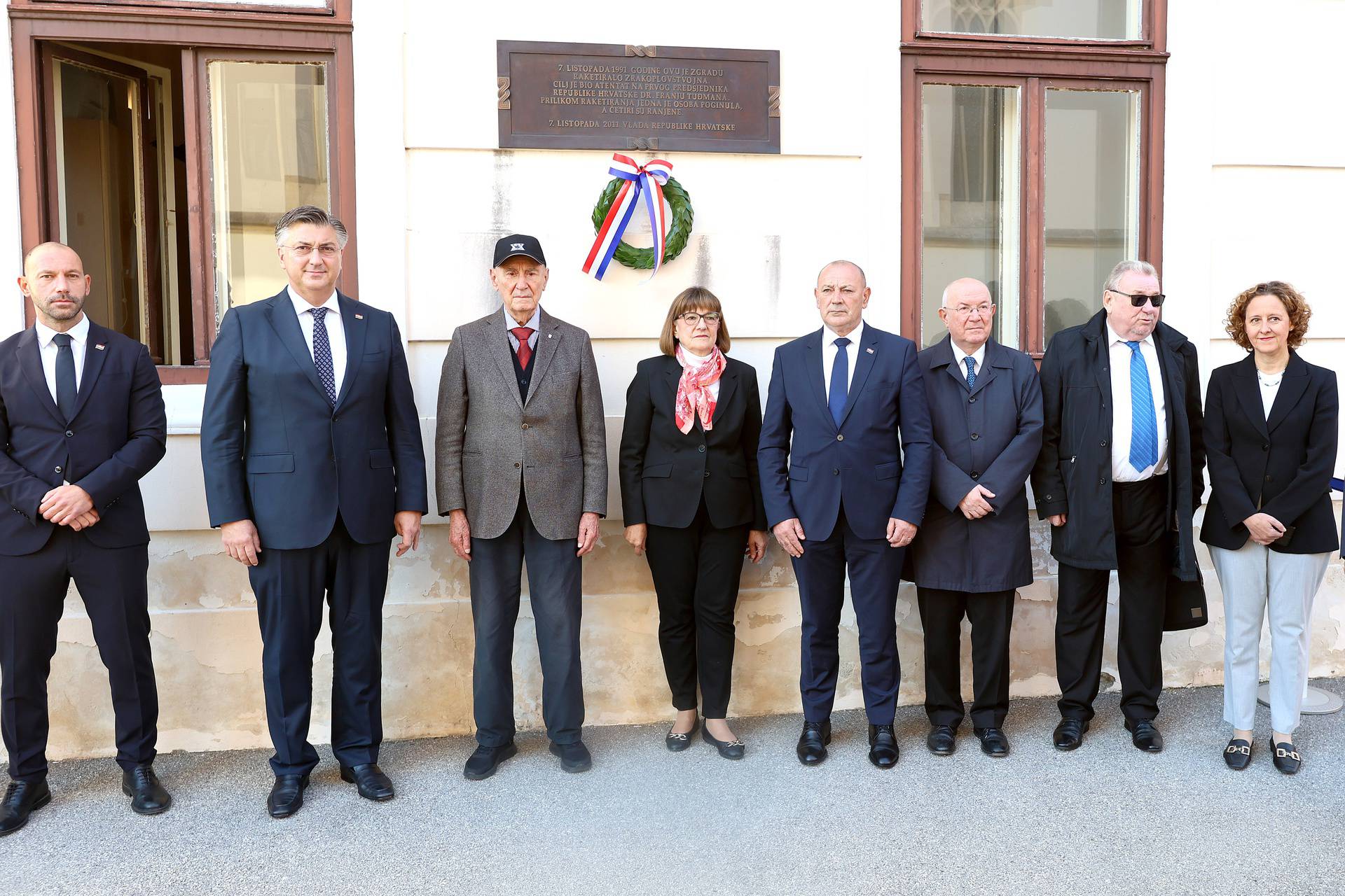 Zagreb: 33. obljetnica raketiranja Banskih dvora