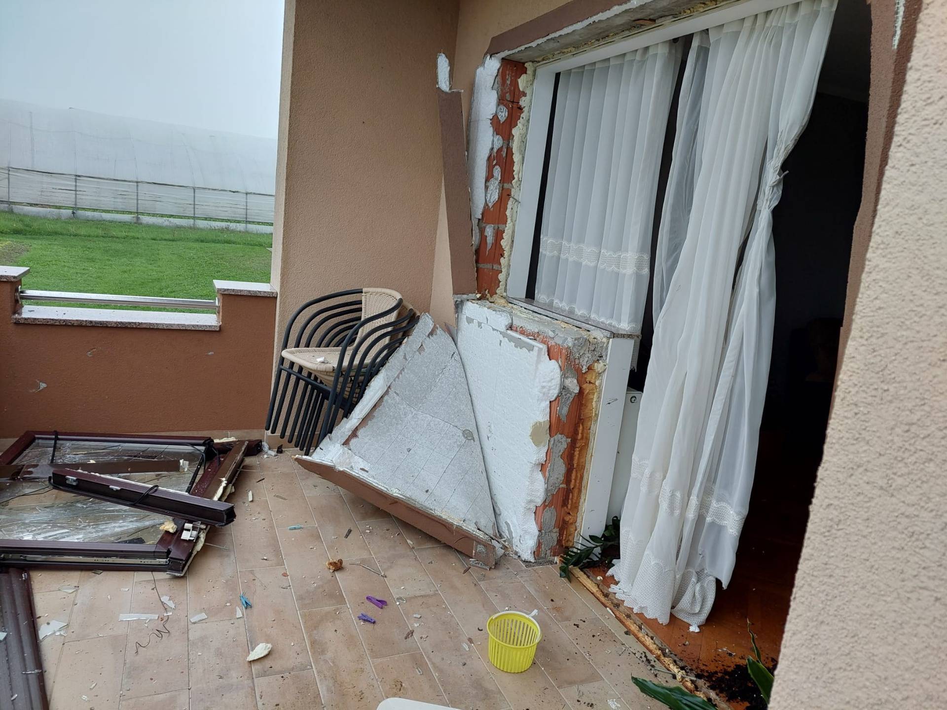 Kod Jastrebarskog eksplodirao dio kuće: 'Vlasnica je spavala, materijalna šteta je ogromna'