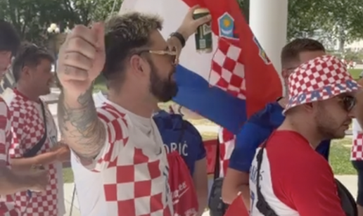 VIDEO Kre&cacute;e ludnica u Torontu! Pjeva se 'Moja domovina', a neki besplatno dijele rekvizite