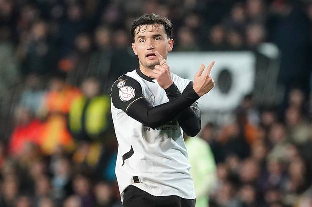 VALENCIA CF v FC BARCELONA. LA COPA 2024/2025. ROUND OF 8.