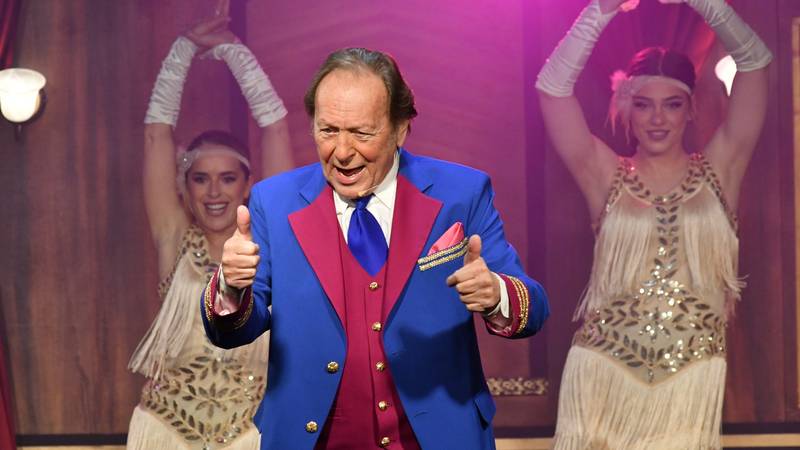 Miro Ungar (88) nakon partije tenisa 'skače' u cabaret vlak