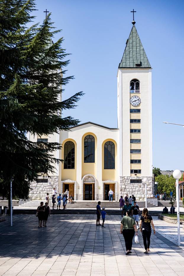 Međugorje: Oskvrnut Gospin kip na brdu ukazanja