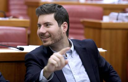 Pernar i Jandroković spuštali jedan drugom, svi im pljeskali