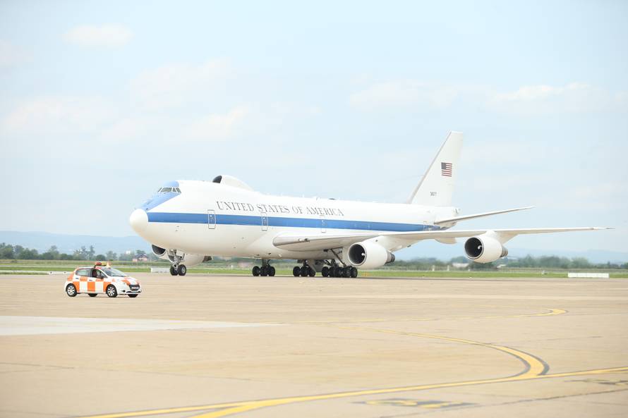 Američki general u Hrvatsku stigao u avionu za apokalipsu
