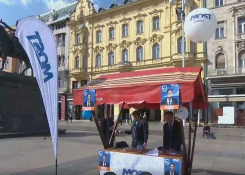 Grmoja u suzama nakon napada na volonterke Mosta: 'One su došle pomagati, užasno je to'