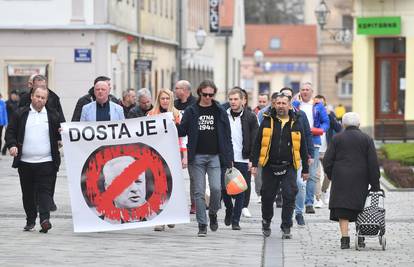 Varaždinski 'hitnjaci' tražili su na prosvjedu smjenu ravnatelja Zavoda Mladena Smoljanca
