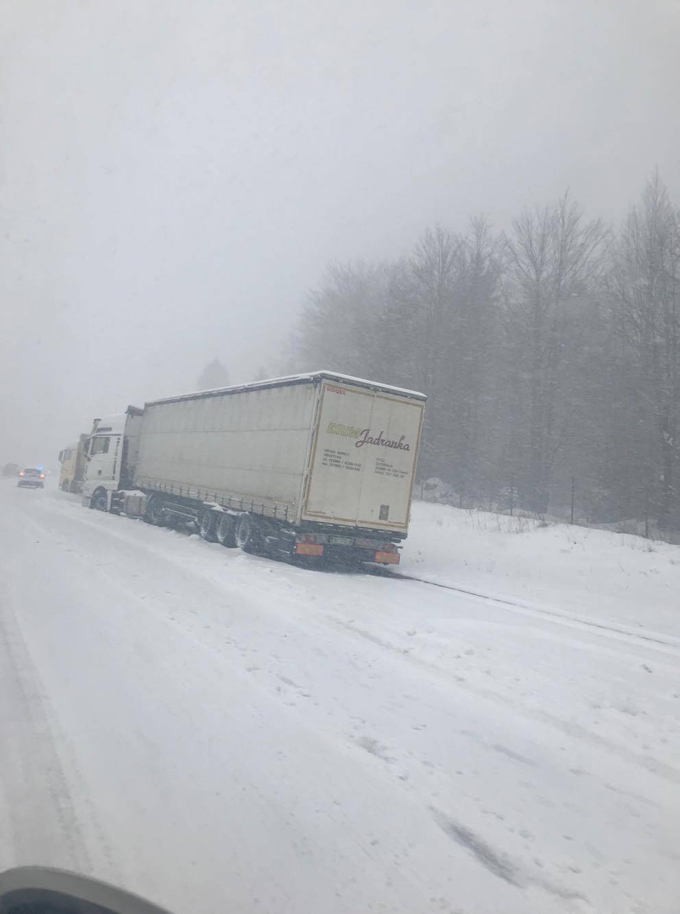Kaos u prometu zbog snijega: Prometne nesreće na A1 i A6