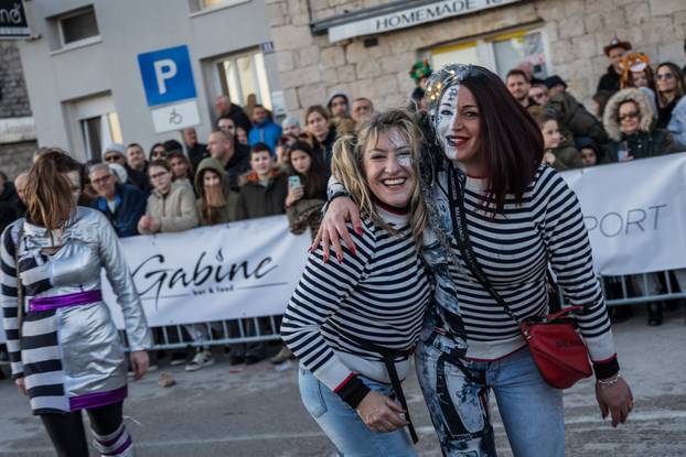 Tito i Ante Pavelić spaljeni kao Krnje u Kaštel Starom