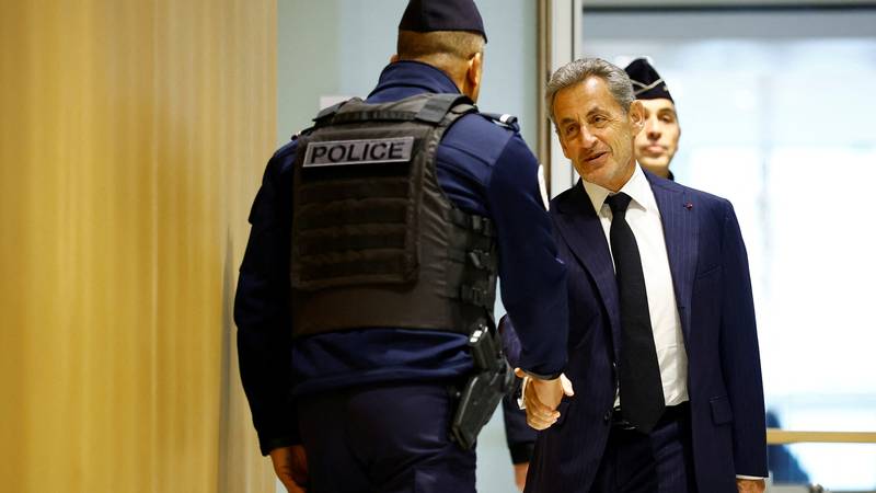 Bivši francuski predsjednik Sarkozy ide u utorak u zatvor