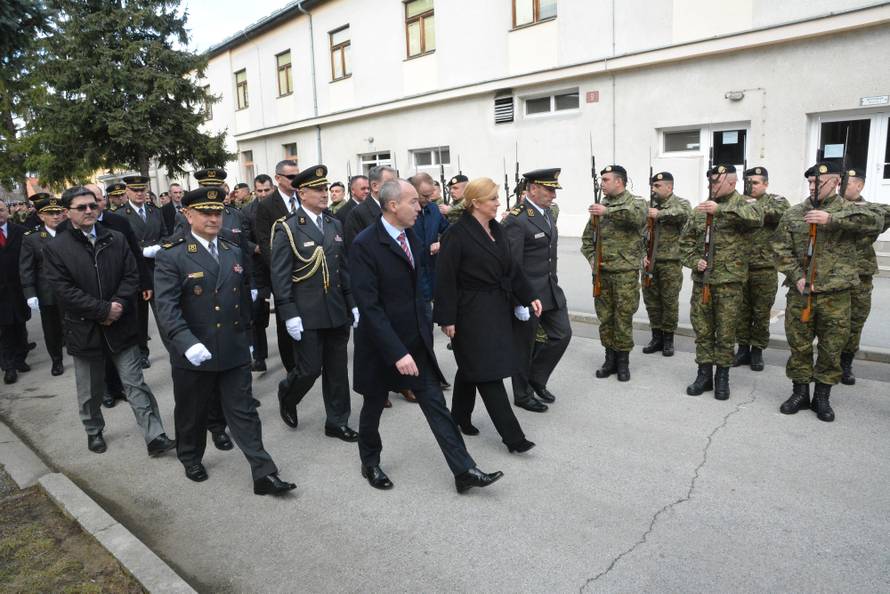 Kolinda dobrovoljcima: 'Vi ste nasljednici hrvatskih branitelja'