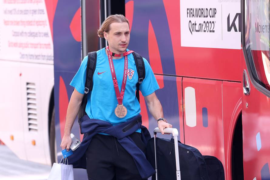 KATAR 2022 Hrvatska nogometna reprezentacija otputovala je iz hotela Hilton Doha prema zračnoj luci