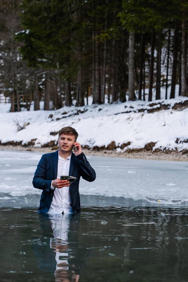 FOTO Bacali ga, udarali i ledili na Kranjskoj Gori: Stigla je nova izdržljiva Honor Magic 8 serija