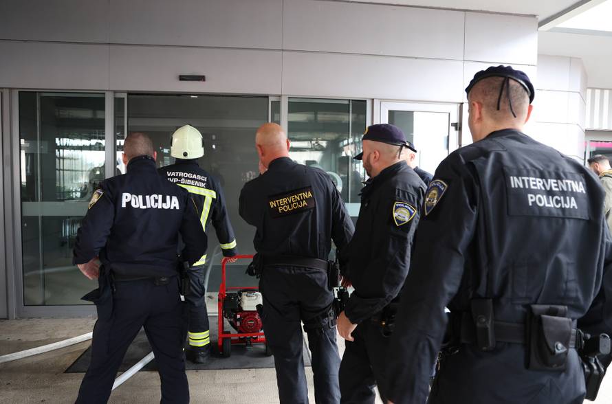 Šibenik: U robnoj ku?i izbio požar